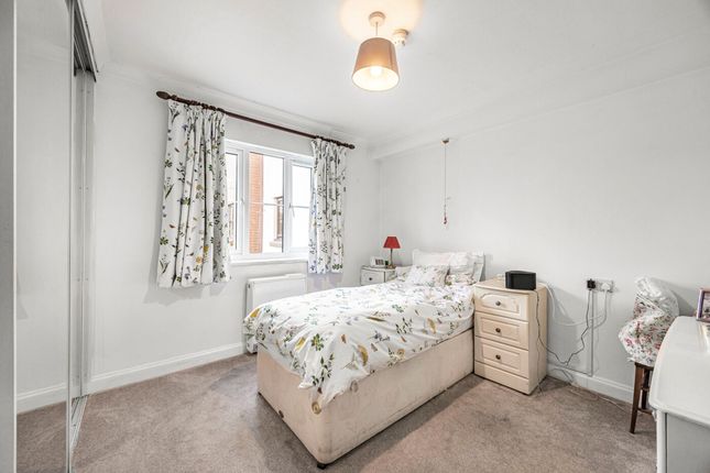 6 Orchard Walk, Watlington photo 4