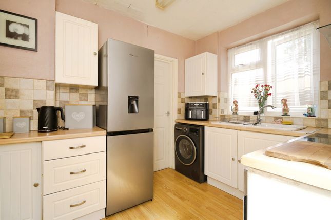 40, Stonebridge Grove, Leeds photo 4