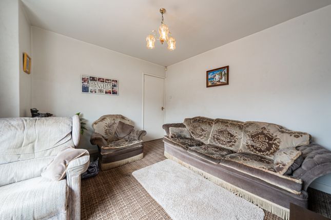 36 The Osiers, Leicester photo 4