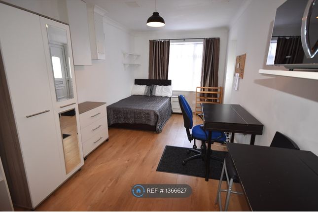 Thumbnail Room to rent in Lilac Road, Southampton