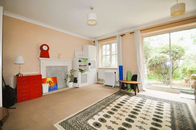 38, Archdale Place, New Malden photo 2