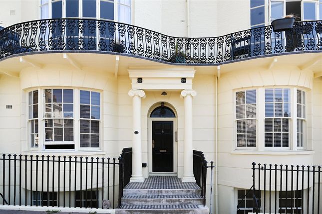 Flat for sale in Regency Square, Brighton, East Sussex