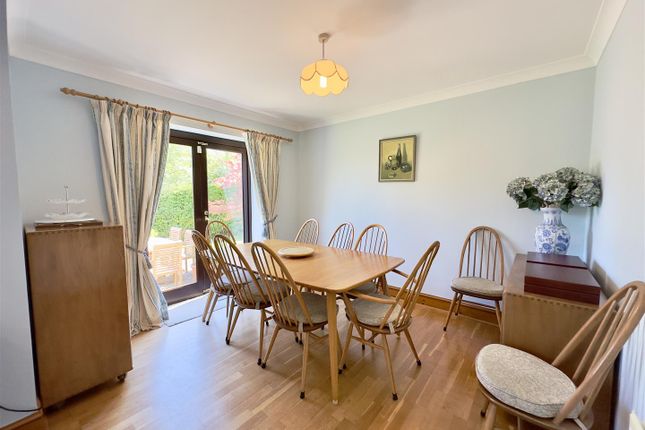 Styles Lodge, 3, Styles Meadow, Frome photo 4