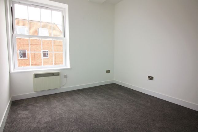 Apartment 15, Stonehills House, 9-12 Stonehills, Welwyn Garden City photo 3
