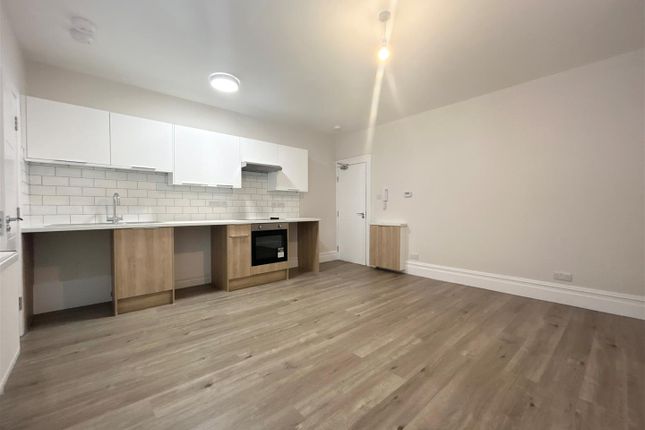 Studio to rent in Poole Road, Bournemouth, Westbourne