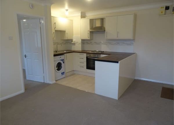 51, Upshire Gardens, Bracknell photo 2