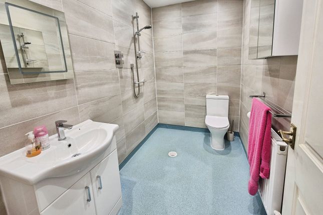 Flat 2 Bickley House, 37, Alexandra Road, North Somerset photo 4