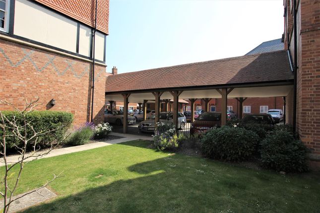 Flat for sale in St. Marys, Wantage
