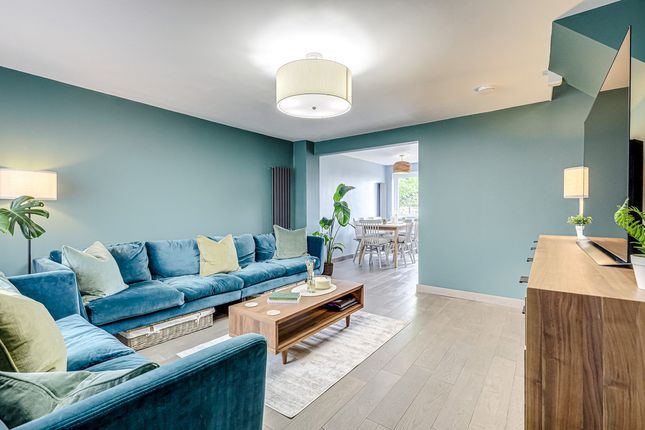 42, Glenbervie Drive, Leigh-on-sea photo 2