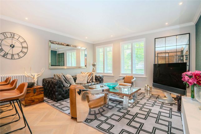 Flat 2, Turner House, 26, Clevedon Road, Twickenham photo 3