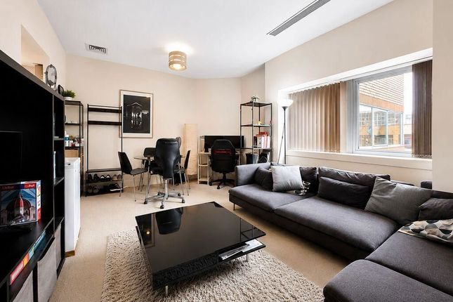 Flat 19 Charter House, 426 Avebury Boulevard, Milton Keynes photo 3