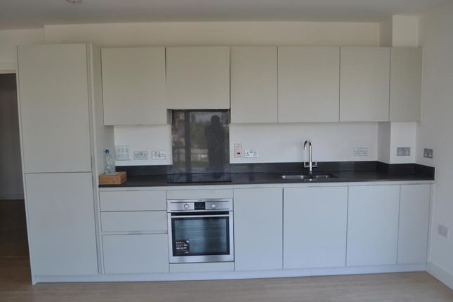 Thumbnail Flat to rent in 45 Cherry Orchard Road, Croydon