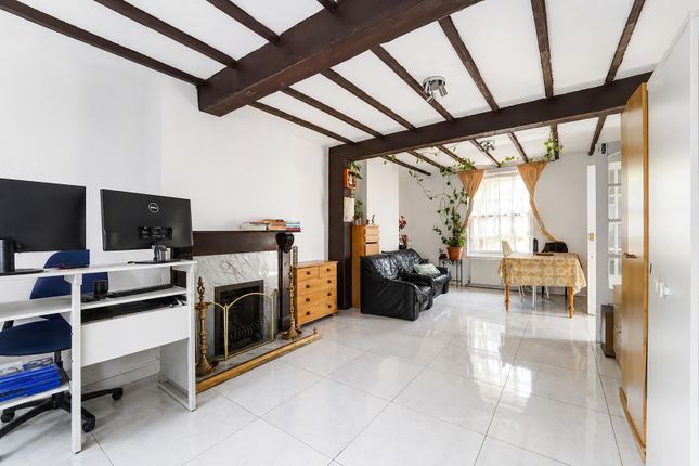 93, Montacute Road, Morden photo 4