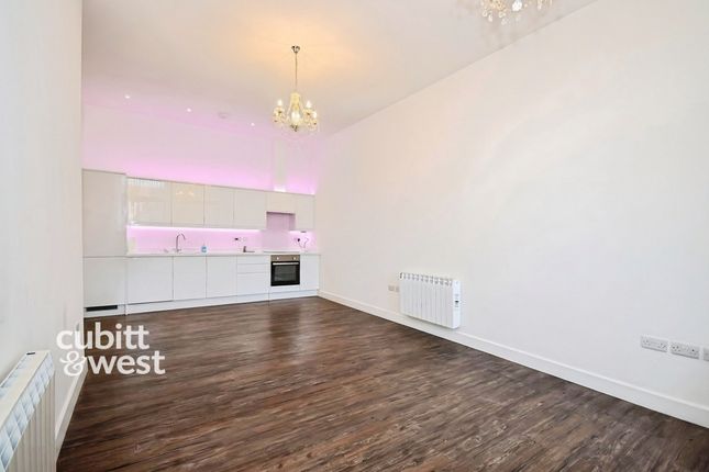Flat 5, Skyline Apartments, The Causeway, Worthing photo 4