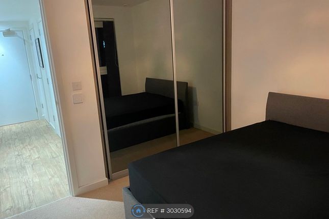 Flat, Gothenburg Court Bailey Street, London photo 4