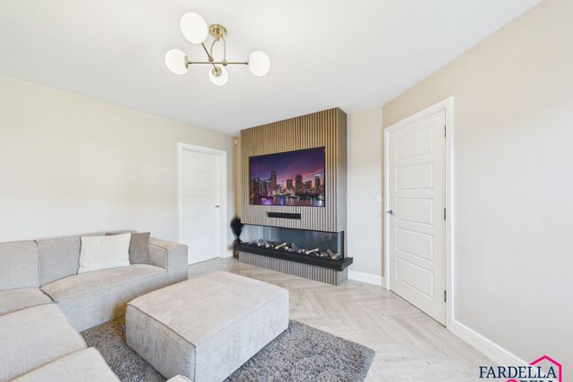 6 Brunton Close, Burnley photo 2