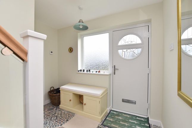 25, Honeywood Close, Hythe photo 2