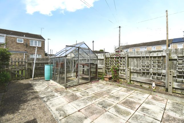 1, Reigate Close, Hull photo 4