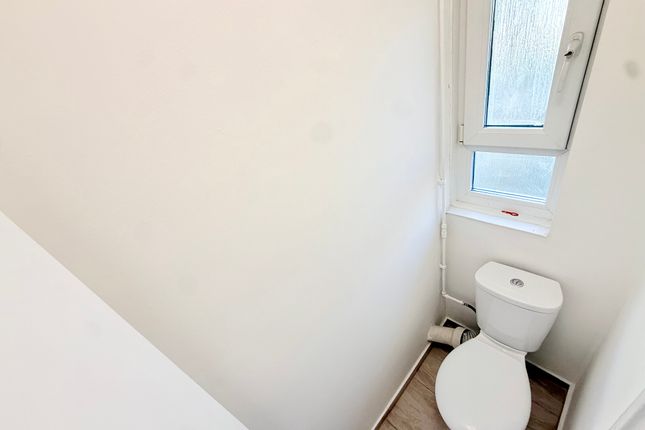 57, St. James's Crescent, London photo 3