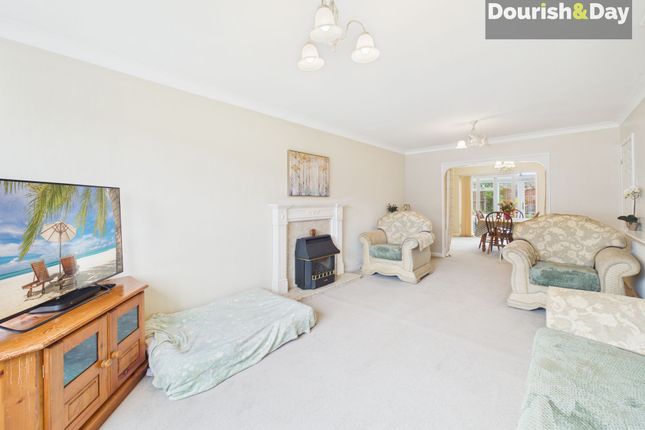 5 Felden Close, Stafford photo 3