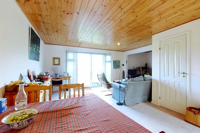 68, Crescent Lodge, Northampton photo 3