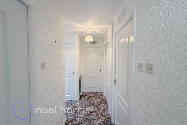 8, Gresham Close, Cramlington photo 3