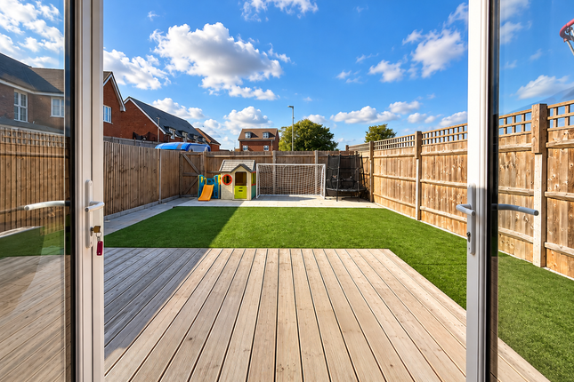16 Laleham Lane, Margate photo 4