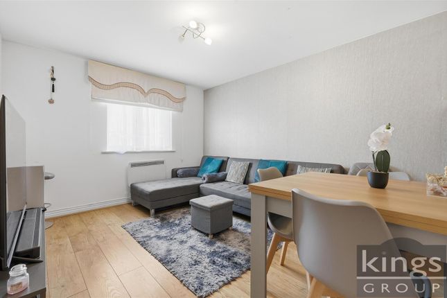 56 Gwendoline Court, Bryanstone Road, Waltham Cross photo 3