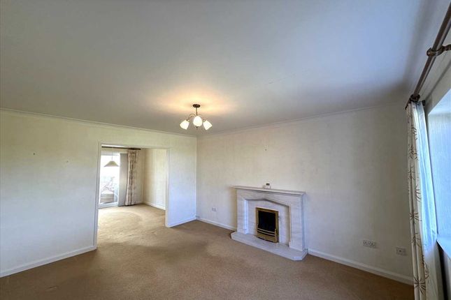 35, Charles Avenue, Gainsborough photo 4