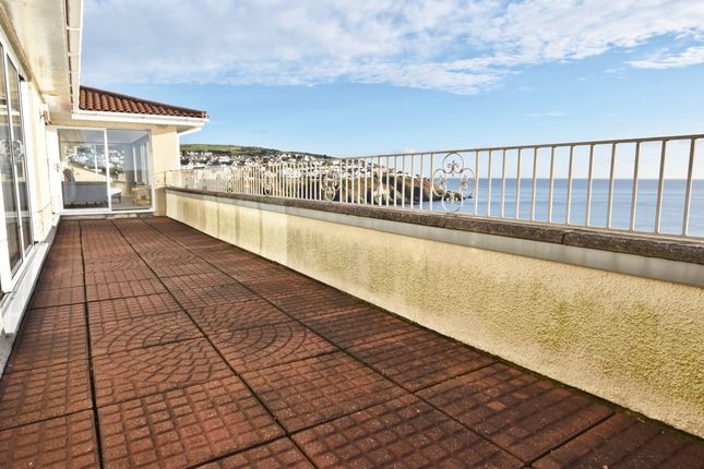Flat for sale in King Edward Bay Apartments, Sea Cliff Road, Onchan, Onchan, Isle Of Man