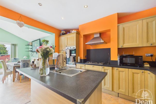 9, Naas Lane, Lydney photo 2
