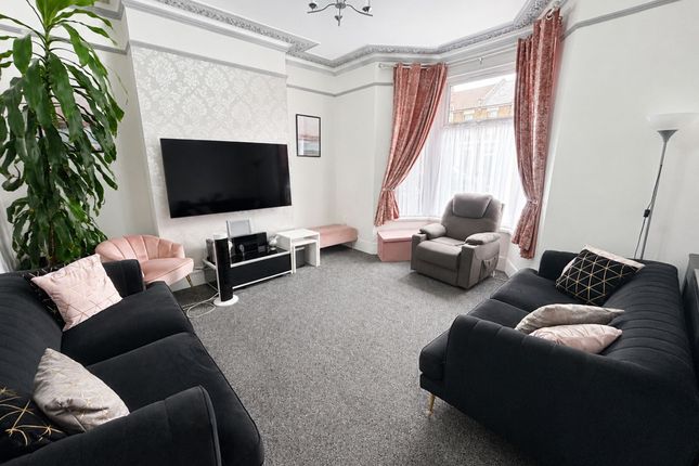54 Grove Green Road, London photo 2