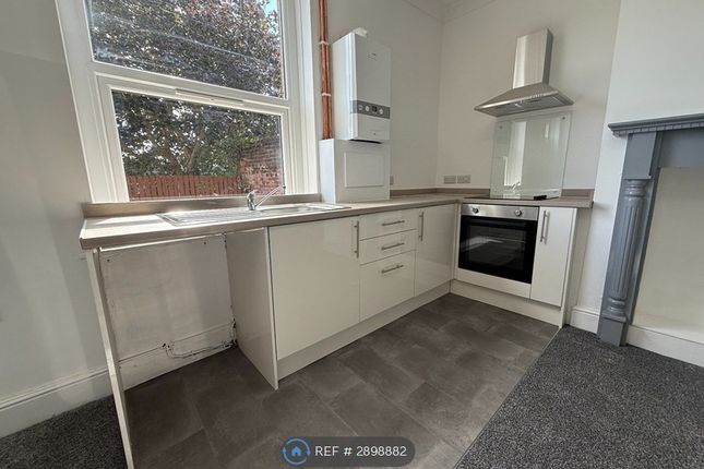 Victoria St, Birstall, Batley photo 3