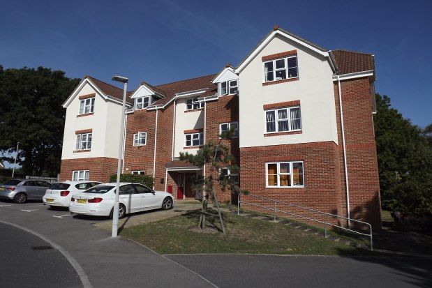 Thumbnail Flat to rent in Alder Heights, Poole