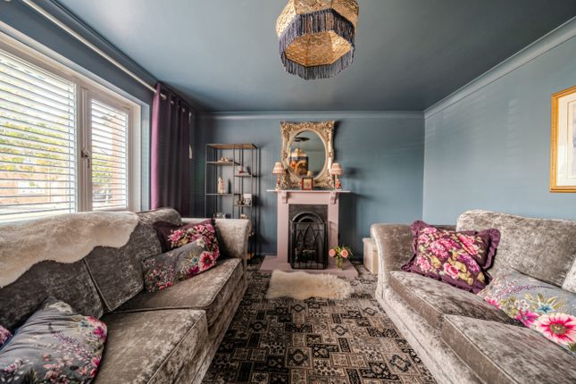49, Edmunds Road, Sleaford photo 2
