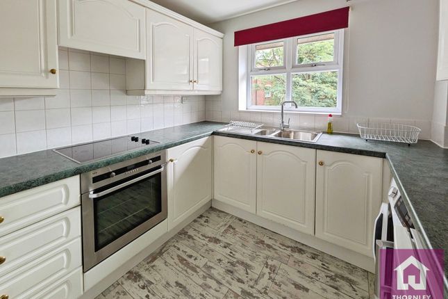 18, Queenscroft, Eccles photo 4