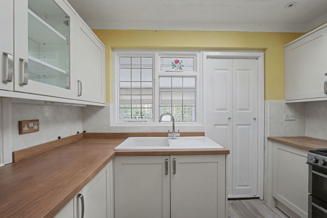 13, Nicholas Close, Sandown photo 4