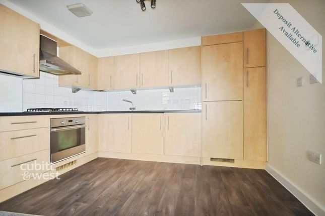14, Grove Court, Crawley photo 3