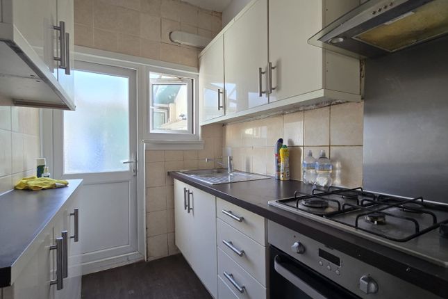Four Bedroom Mid Terraced House