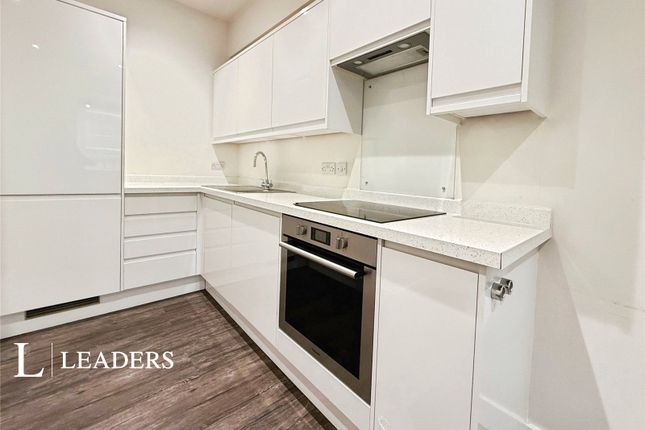Flat 9, Skyline Apartments, 1, The Causeway, Worthing photo 2