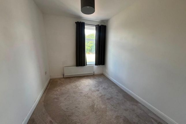 31, Cinnamon Street, Rochdale photo 4