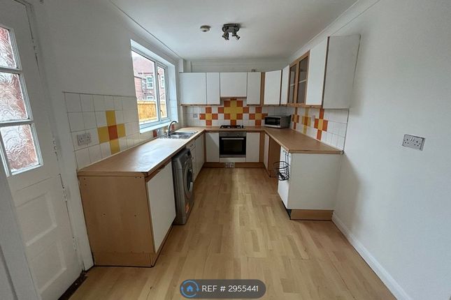 Royston Avenue, Bentley, Doncaster photo 4