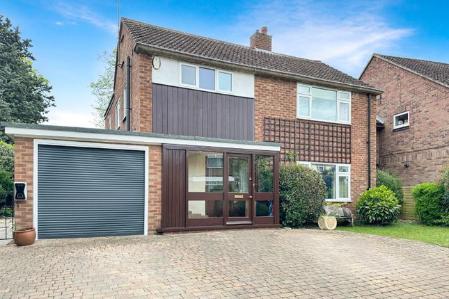 Thumbnail Detached house for sale in Harding Way, Histon, Cambridge