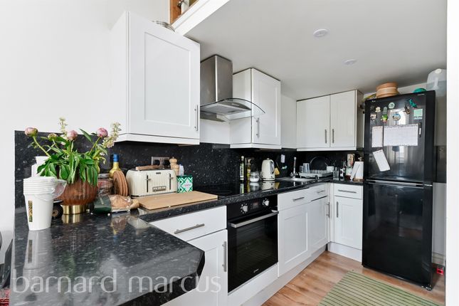 The Studio Flat, The Westbury, 418, Wandsworth Road, London photo 4