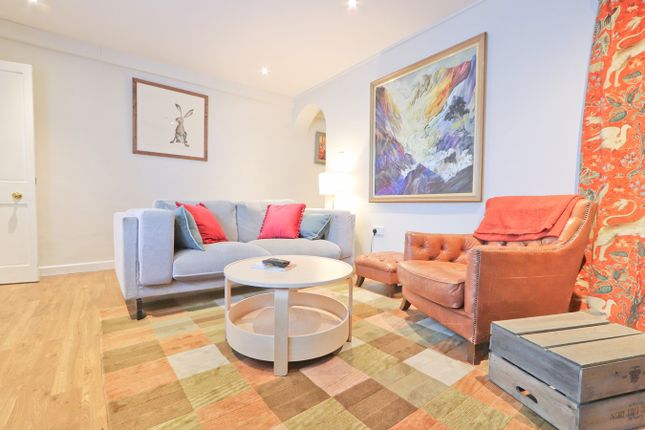 Flat to rent in Oakfield Place, Bristol