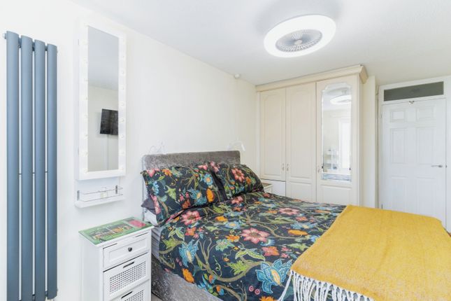 Flat for sale in Pebble Court, Paignton