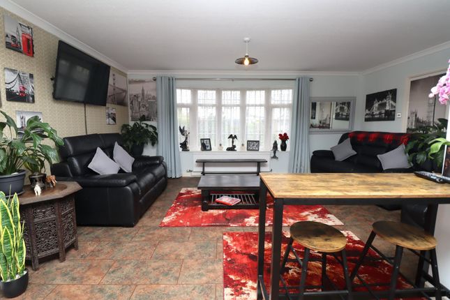 7, Atlantic Crescent, Burnham-On-Sea photo 4