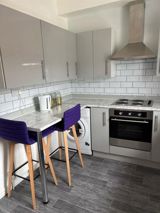 Room 3, Norfolk Apartment, Alpine House Building, 84-90 Infirmary Road, Sheffield photo 3
