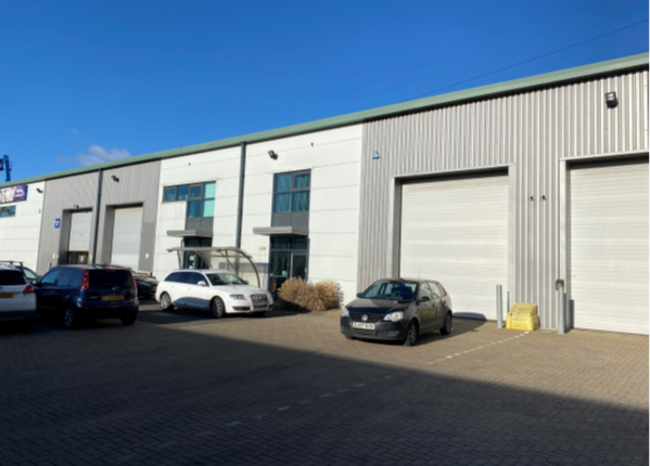 Warehouse to let in Oliver Road, Thurrock