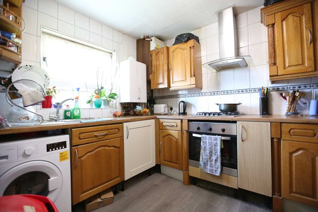 14, Ridgwell Road, London photo 4
